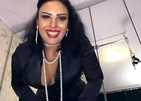 JERK OFF FOR MY LEATHER CLAD ASS