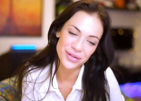 Masturbating loving babe solo toy plays with enthusiasm