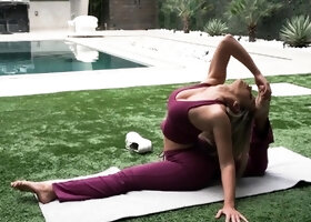 Horny Babe Brianna Moon Interacially Fucked After Yoga