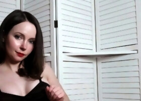 Hot brunette from squirt masturbating on webcam