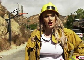 Trans firewoman Aspen Brooks barebacking